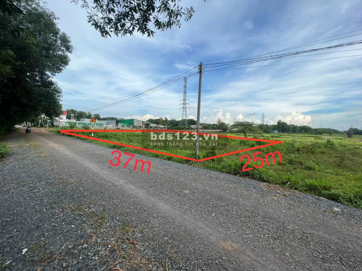 Chủ gửi bán lô đất vườn mt đường 12m ngang 37x29 đường 526 Nhuận Đức ,Củ Chi