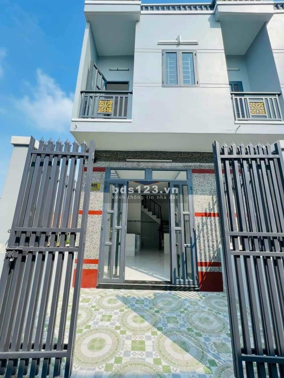 Bán nhà ngay trung tâm Mỹ Hạnh Nam, cách Hóc Môn Tphcm 10p đi xe