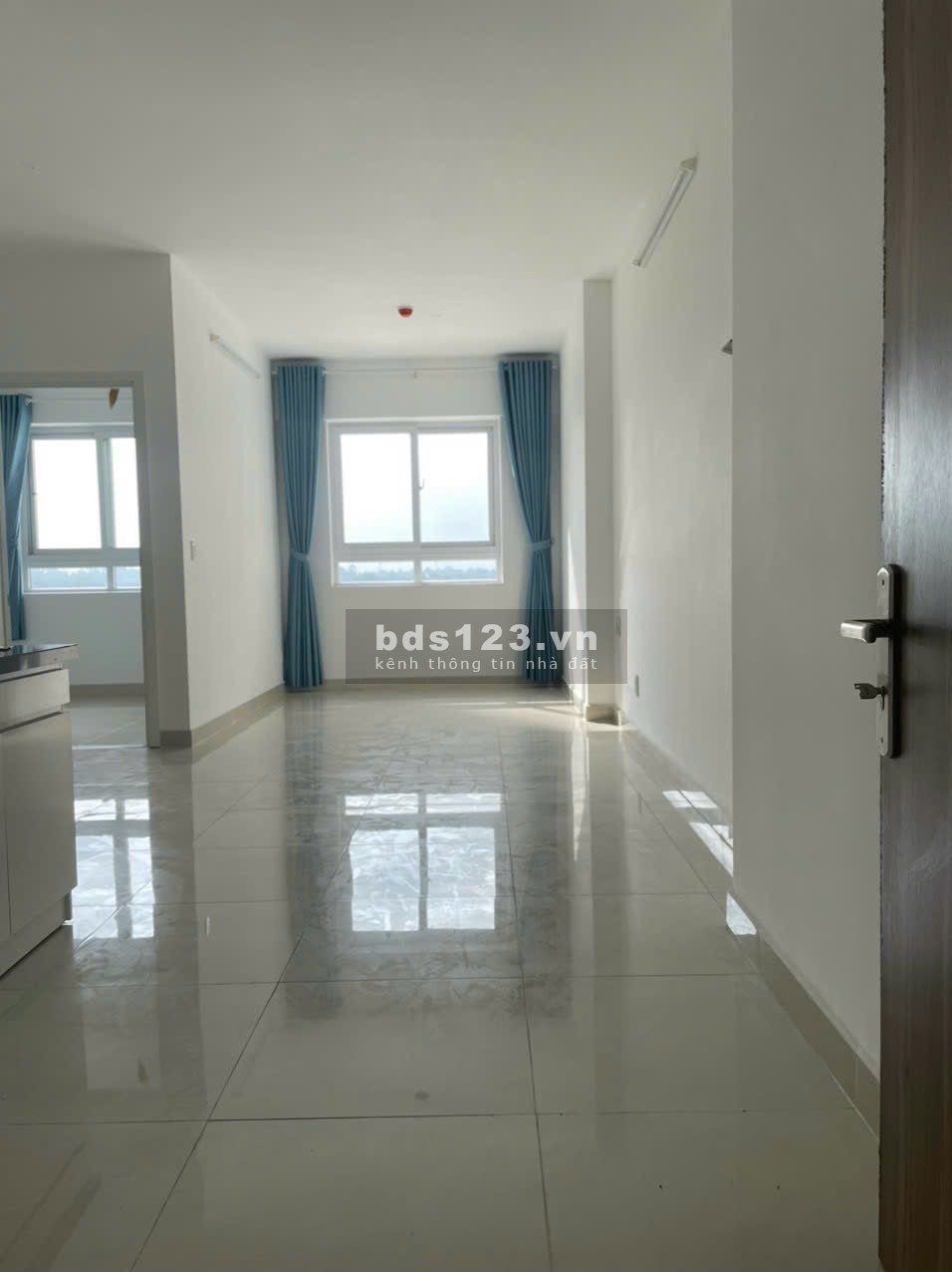Chính chủ cho thuê căn hộ chung cư 2 phòng ngủ, 2 nhà vệ sinh - TOPAZ HOME 2