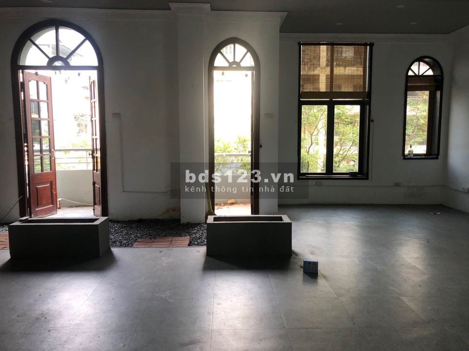 Chính chủ cho thuê VP tại Linh Lang, Ba Đình.