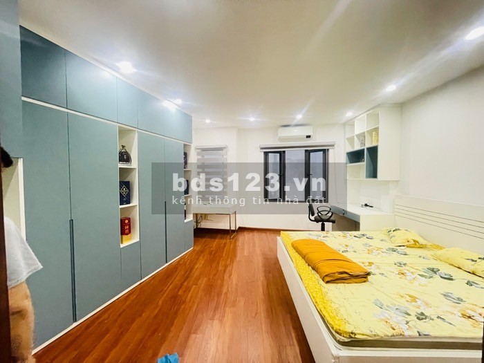 Bán nhà Nguyễn Trãi, nội thất lung linh, 40m2, 4.6 tỷ