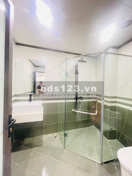 Bán nhà Nguyễn Trãi, nội thất lung linh, 40m2, 4.6 tỷ
