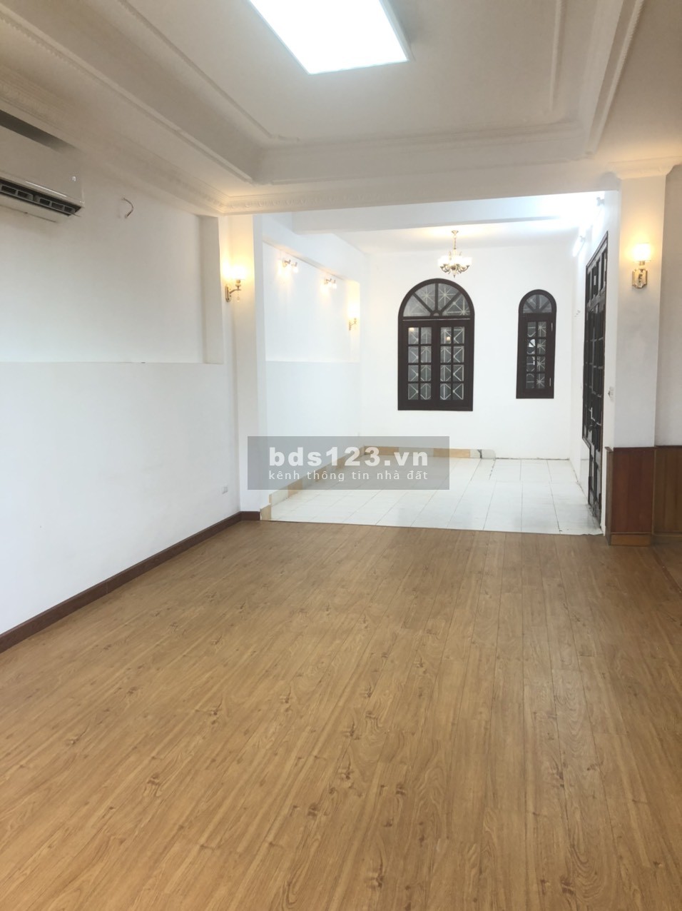 Chính chủ cho thuê VP tại Linh Lang, Ba Đình.