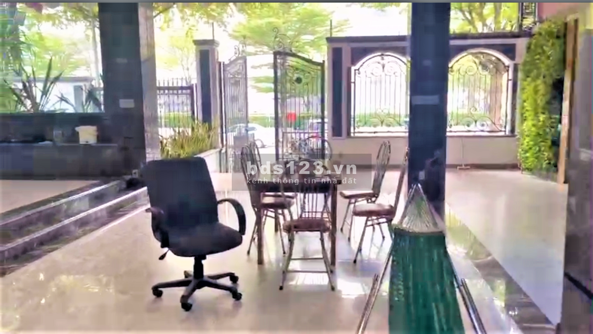 Cho thuê Mặt bằng kinh doanh tầng Trệt ngay Biệt thự Sadeco sau lưng SC Vivo City Giá rẻ, Quận 7