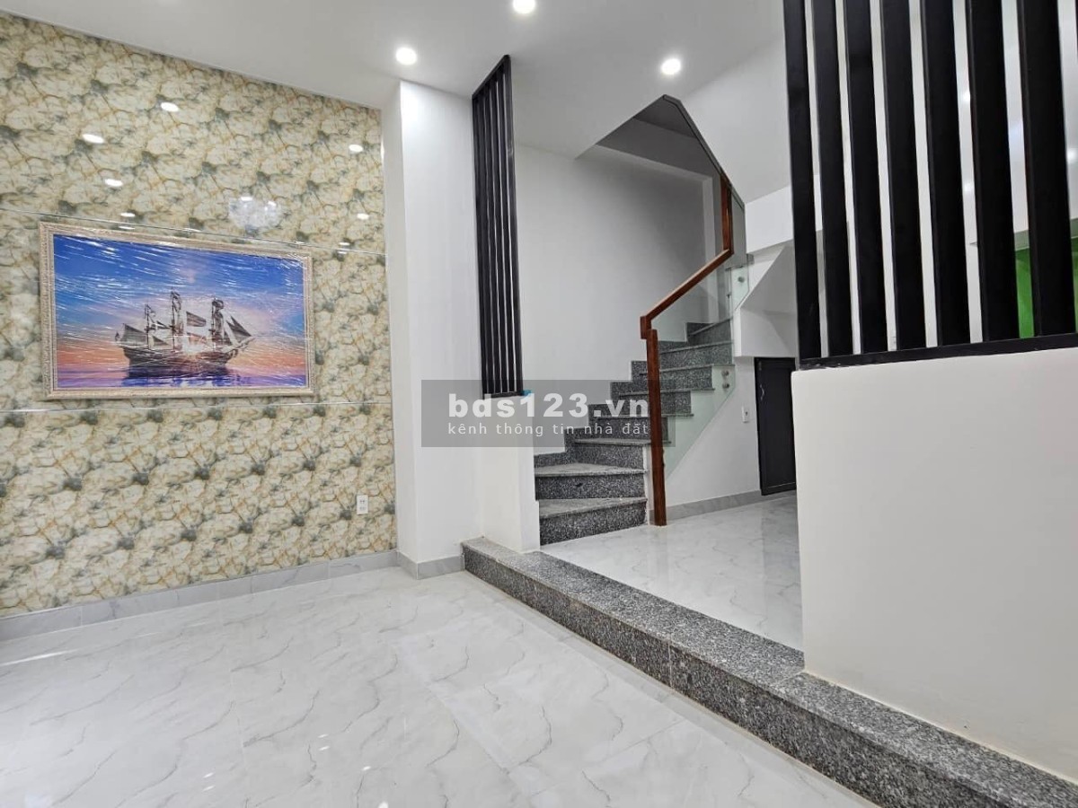 Bán nhà khu Lộc Hưng, 3 tầng btct, hẻm xe hơi, đường Hưng Hóa, chỉ 4.9tỷ