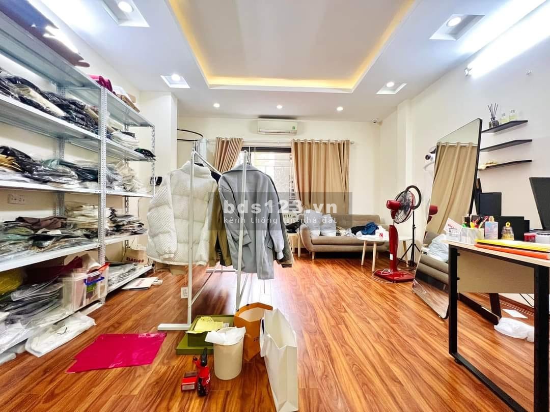 Bán nhà mặt phố Đống Đa - lô góc - 2 thoáng - ôtô - kd - dt 40m2x5t mt 4.6m - nhỉnh 8 tỷ.