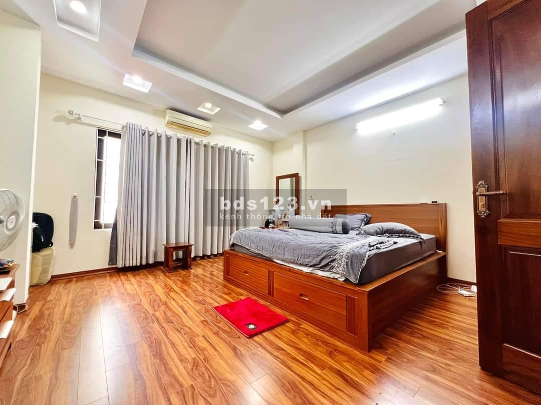Bán nhà mặt phố Đống Đa - lô góc - 2 thoáng - ôtô - kd - dt 40m2x5t mt 4.6m - nhỉnh 8 tỷ.