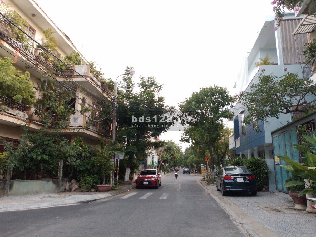 Bán nhà 2 tầng 125m2 - ngay tthc Ngũ Hành Sơn - cách biển 2p - sát chợ - khu vực ở cực kỳ tốt
