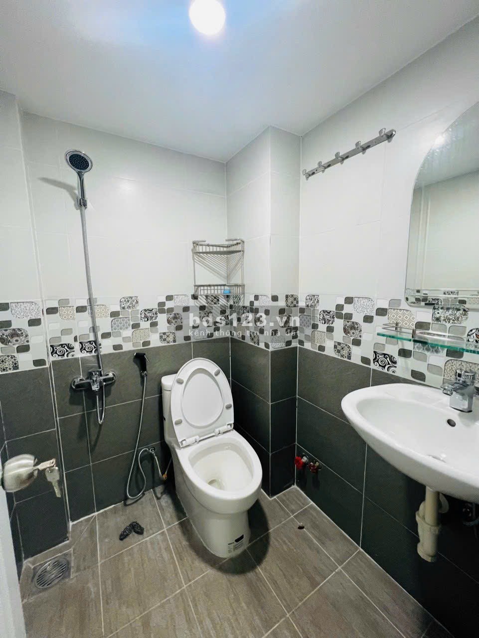 Bán gấp nhà 1 trệt 1 lửng hẻm thông đường số 10, Linh Trung, Thủ Đức. 4 tỷ/57.5m2