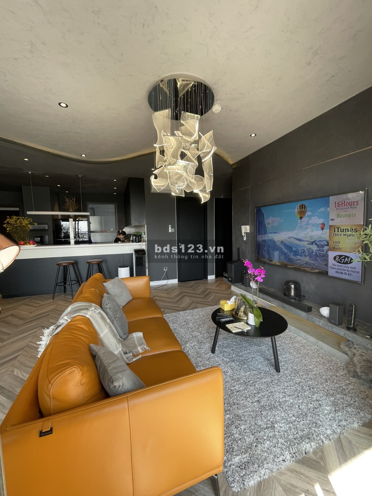 Bán gấp căn hộ 2PN diện tích 86m2 The Sun Avenue, Q2 giá 5 tỷ all im