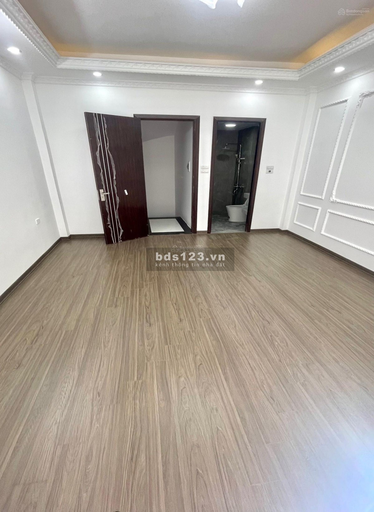 Nhà mới đẹp 35m2 xây 5 tầng mặt ngõ 10m ra phố Hồ Tùng Mậu, Mai Dịch, Cầu Giấy. Giá 4.3 tỷ