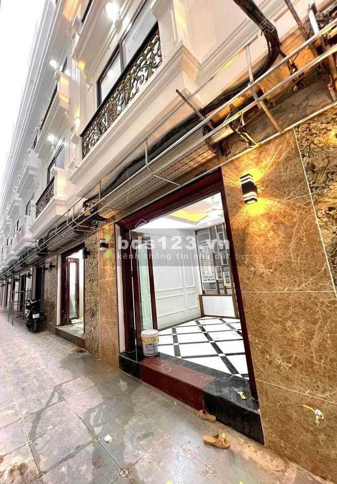 Nhà mới đẹp 35m2 xây 5 tầng mặt ngõ 10m ra phố Hồ Tùng Mậu, Mai Dịch, Cầu Giấy. Giá 4.3 tỷ