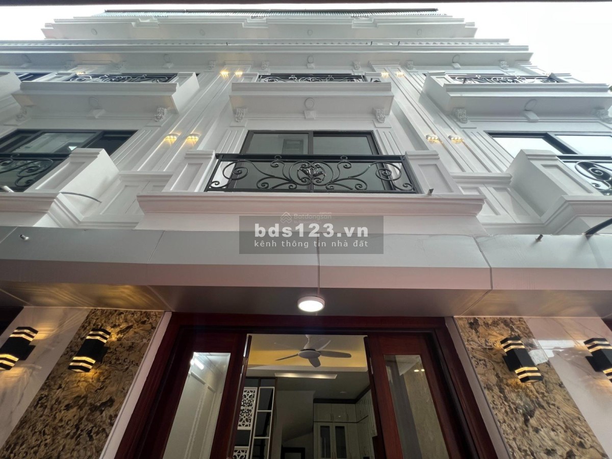Nhà mới đẹp 35m2 xây 5 tầng mặt ngõ 10m ra phố Hồ Tùng Mậu, Mai Dịch, Cầu Giấy. Giá 4.3 tỷ