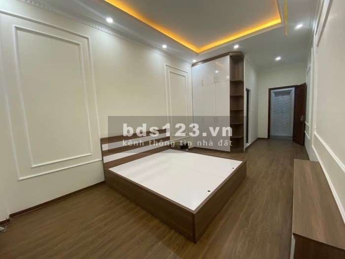 Bán nhà Nguyễn Trãi – Cạnh Royal – Ngõ nông thông 2 đầu – Thang máy – 6,888 tỷ