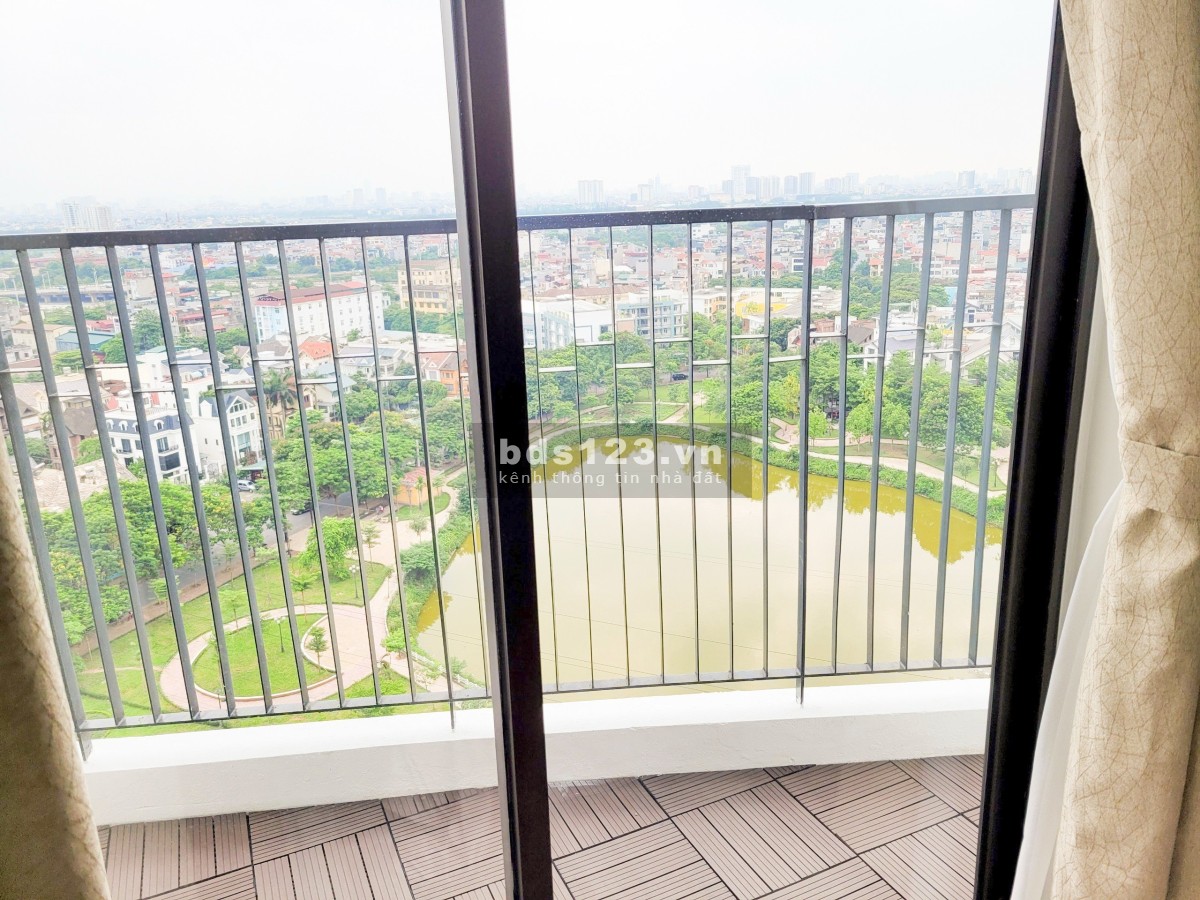 Bán căn hộ 3pn, view hồ tại Long Biên, LH0979425146