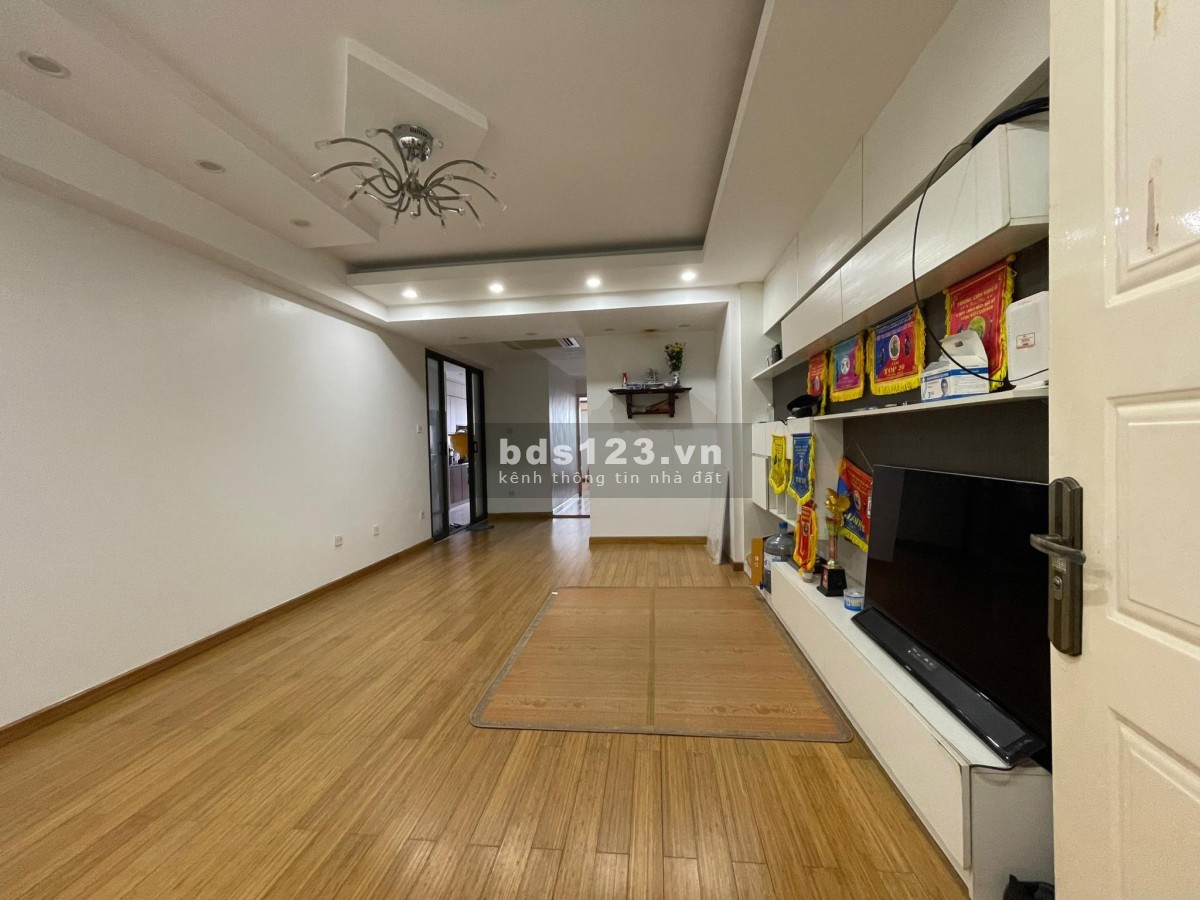 Chính chủ bán nhanh 3 PN, 2VS, diện tích 94,3m2 tại tòa nhà Sông Đà 131 Trần Phú, Hà Đông, hướng mát