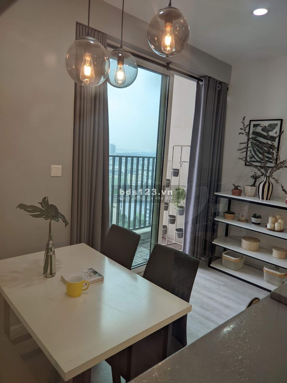 Cần bán căn hộ 1PN Vista Verde, Q2
