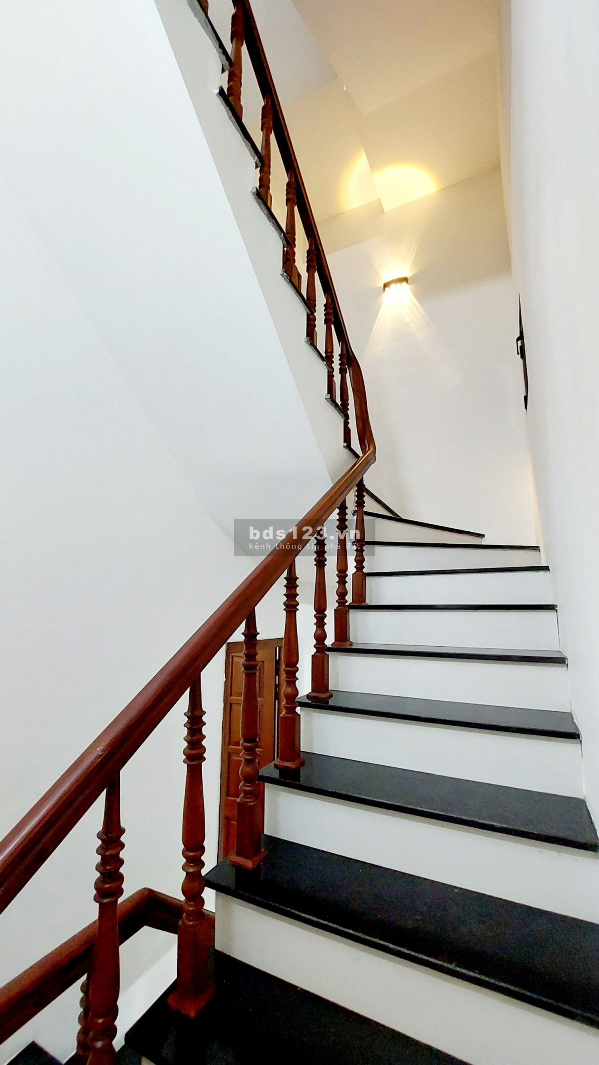 Siêu Hot Thuỵ Khuê, Võng Thị, Tây Hồ. Sân cổng riêng, gần ô tô. DT 60M giá 6.8 tỷ
