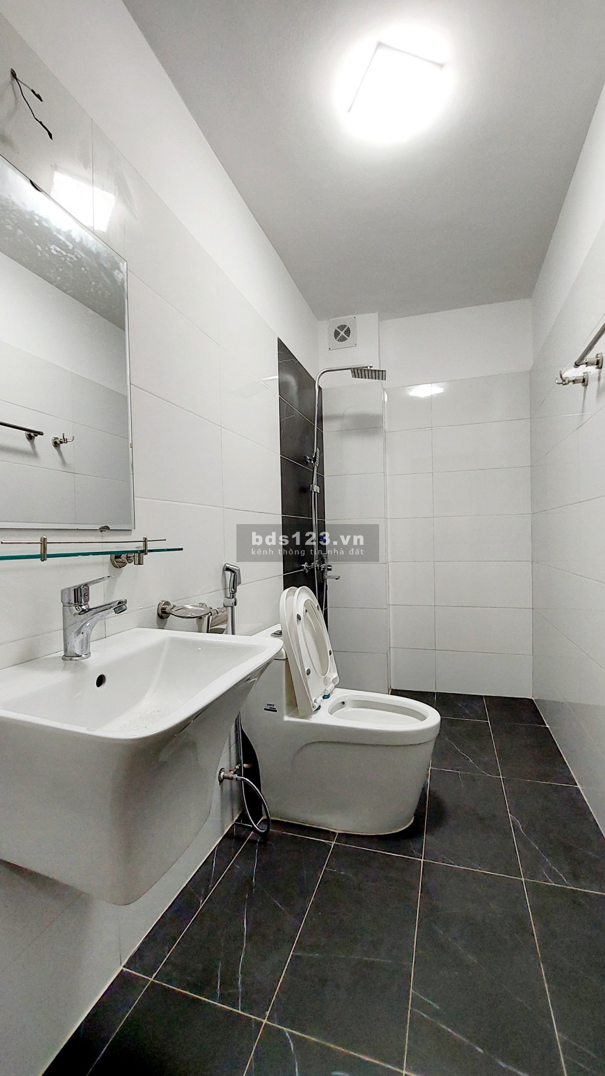 Siêu Hot Thuỵ Khuê, Võng Thị, Tây Hồ. Sân cổng riêng, gần ô tô. DT 60M giá 6.8 tỷ