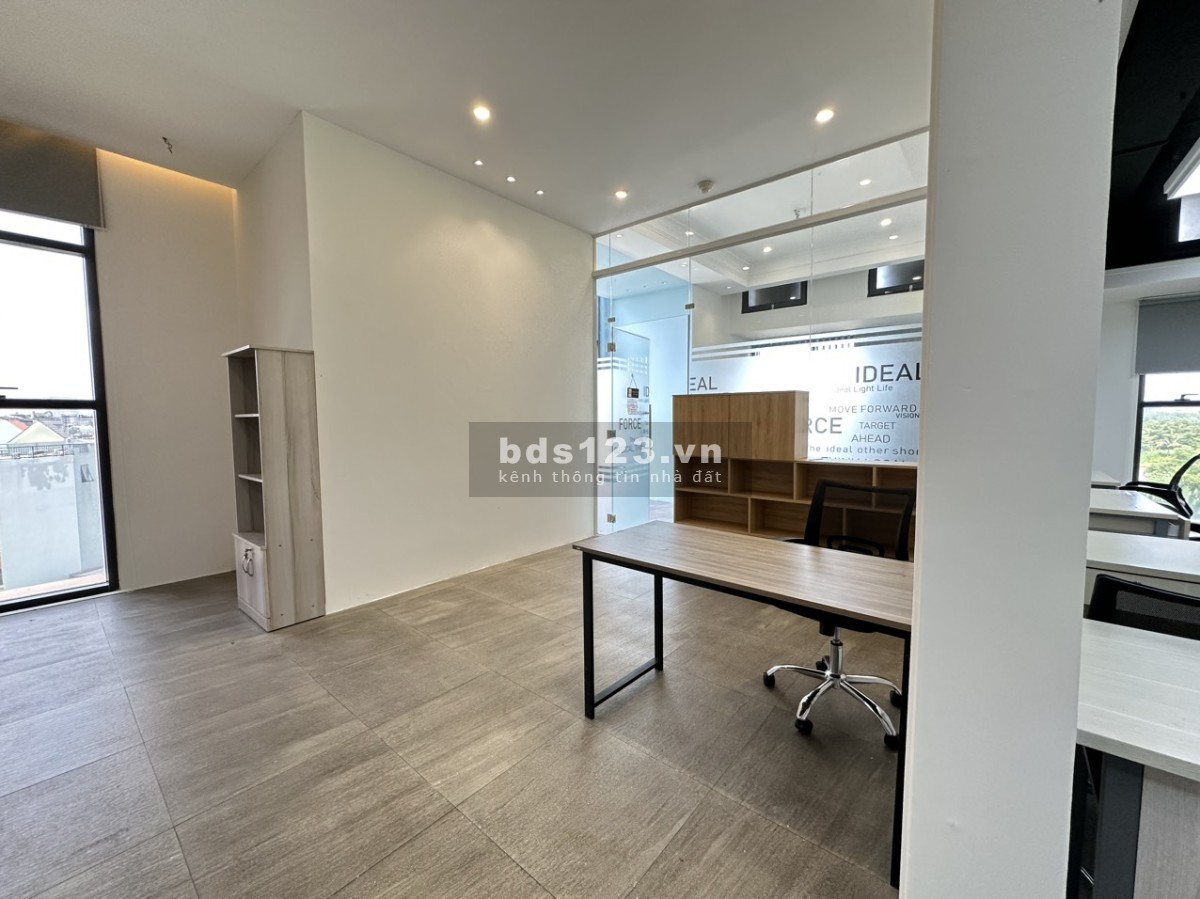 Cho thuê văn phòng trống sẵn 100m2 The Sun Avenue