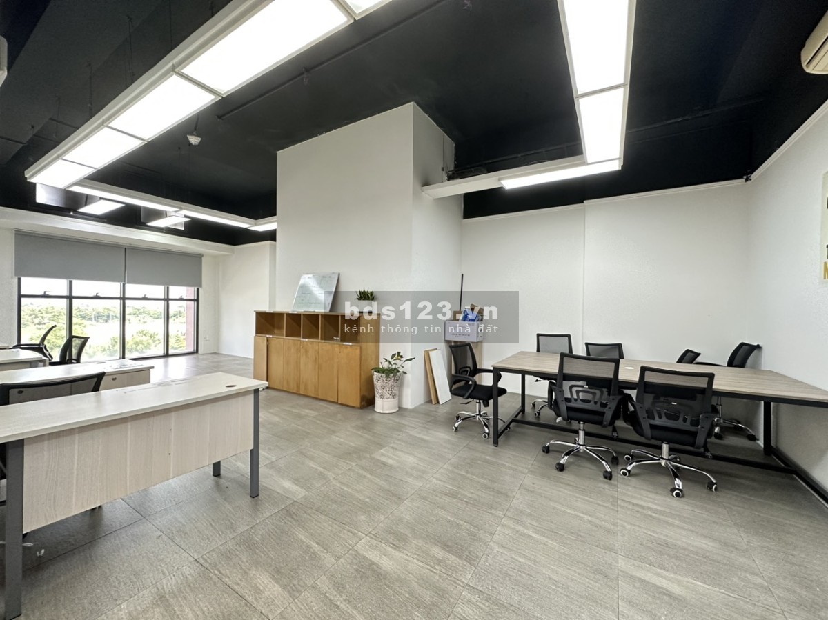 Cho thuê văn phòng trống sẵn 100m2 The Sun Avenue