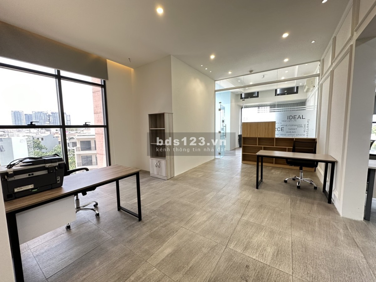 Cho thuê văn phòng trống sẵn 100m2 The Sun Avenue