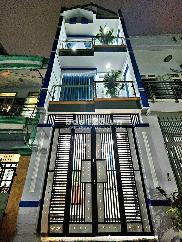 Cần bán gấp căn nhà 4PN, 1 trệt 2 lầu sân thượng giá 2 tỷ 650