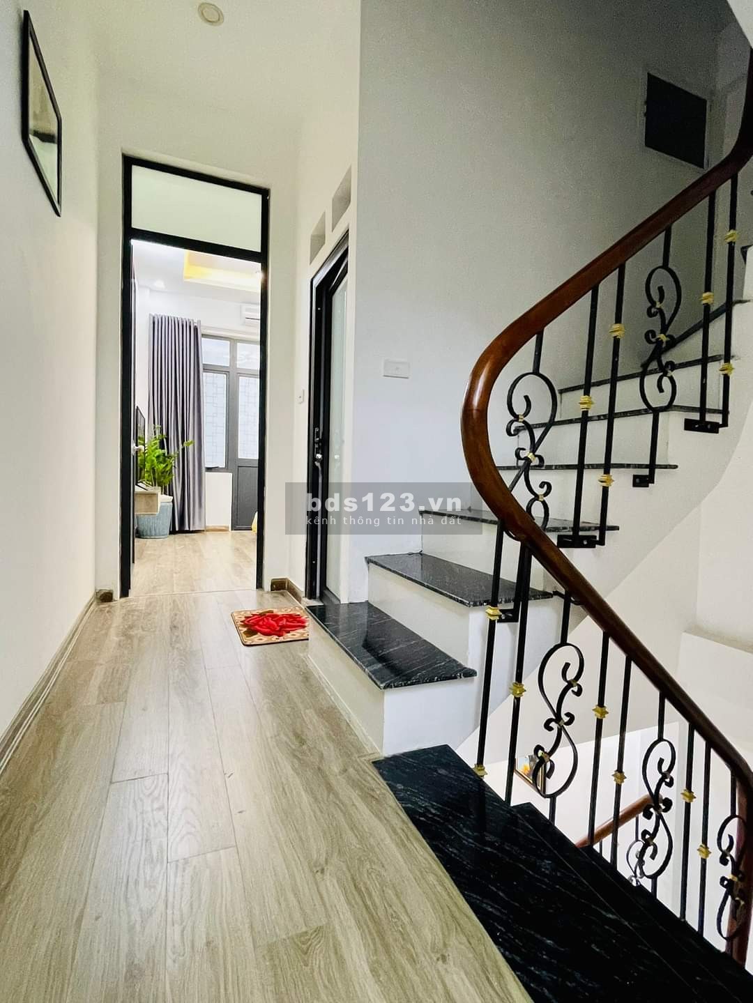 Tuyệt đỉnh an sinh, bán nhà phố Ngụy Như Kon Tum, 40m2 , Gần 4 Tỷ