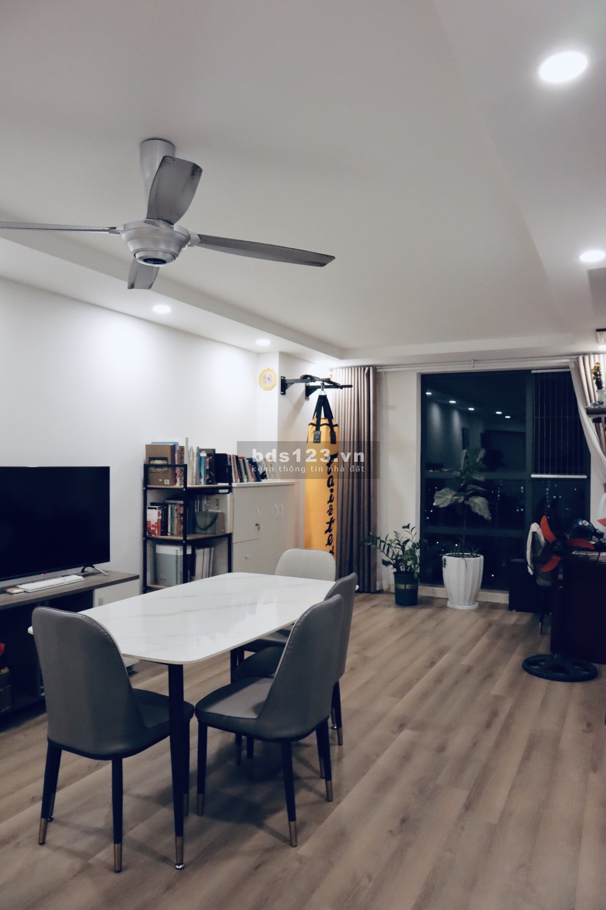 Cực hiếm! Chỉ 3,1 tỷ có ngay căn 2 Ngủ 2 WC 74.1m2 tòa Smile Building - Nguyễn Cảnh Dị.