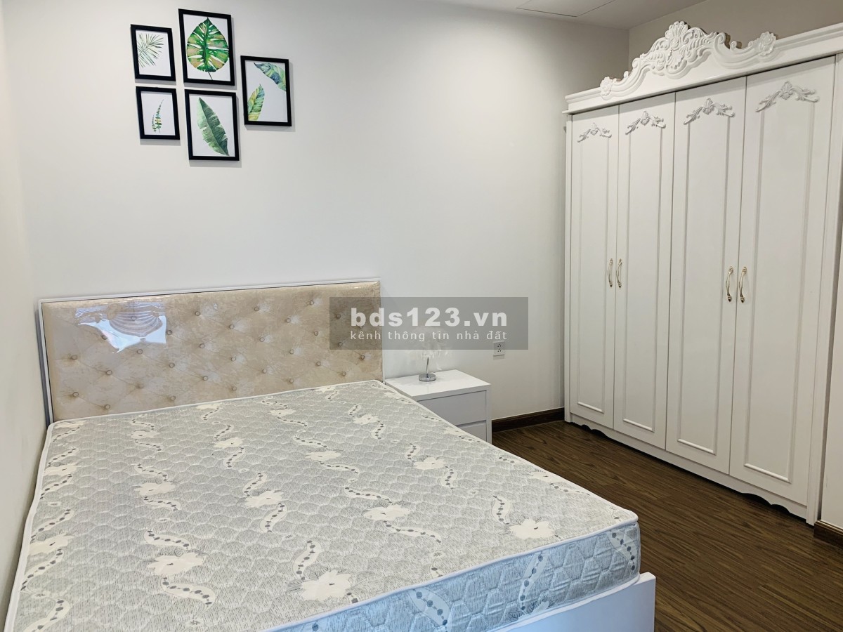Chính chủ bán căn góc chung cư CT2C Nghĩa Đô giá 2.2 tỷ