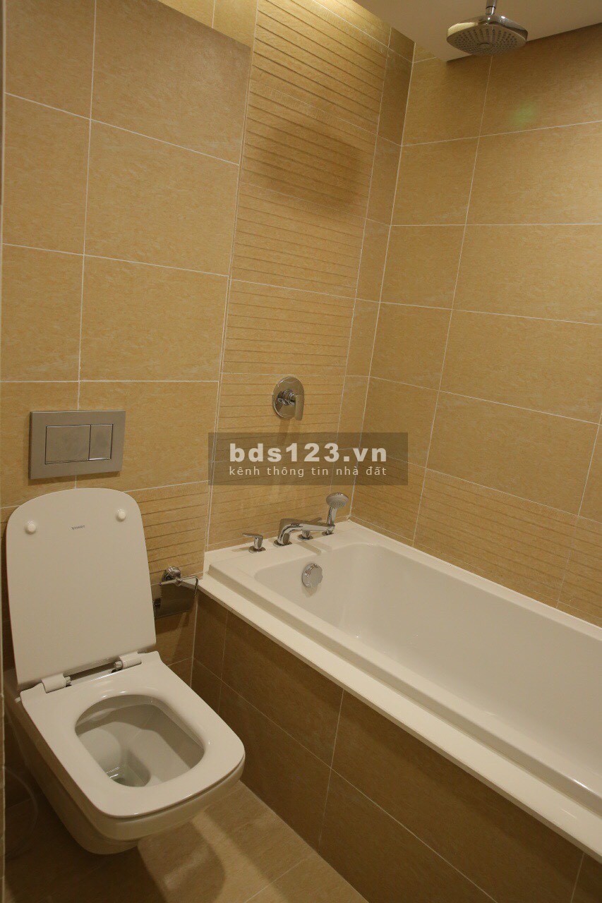 Chính chủ bán căn góc chung cư CT2C Nghĩa Đô giá 2.2 tỷ