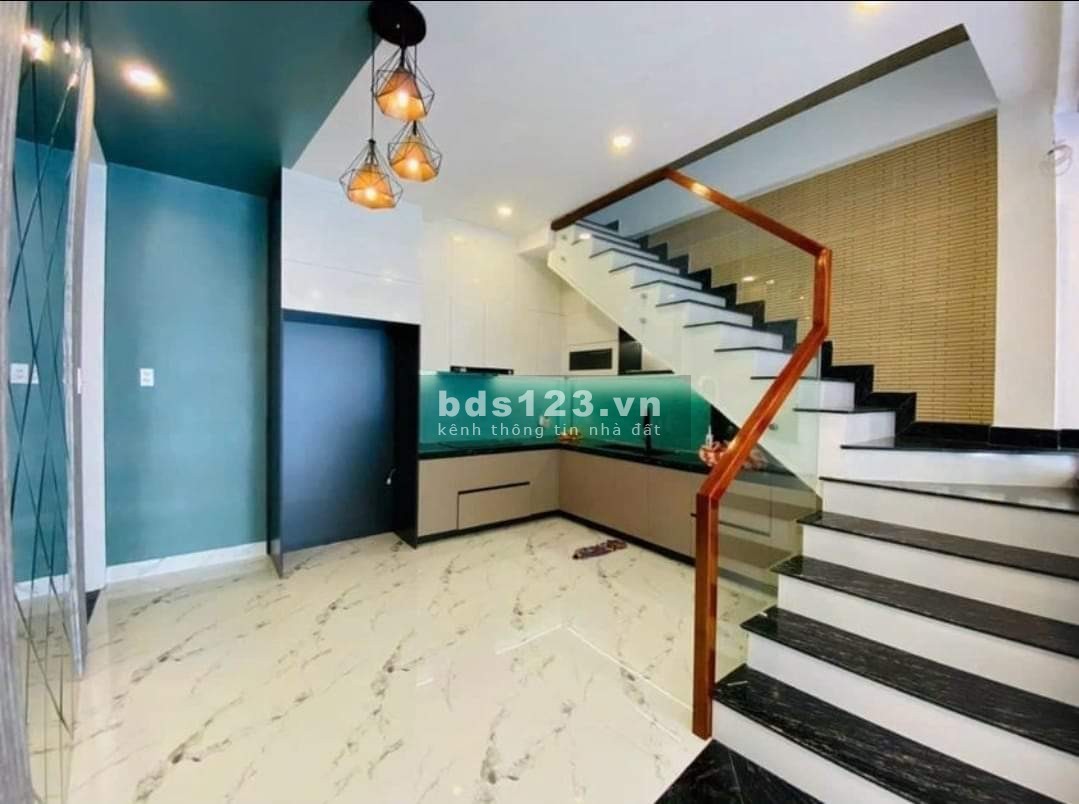 Cho thuê nhà 3 tầng mặt tiền quận Thanh Khê, khu vực kinh doanh đa ngành nghề