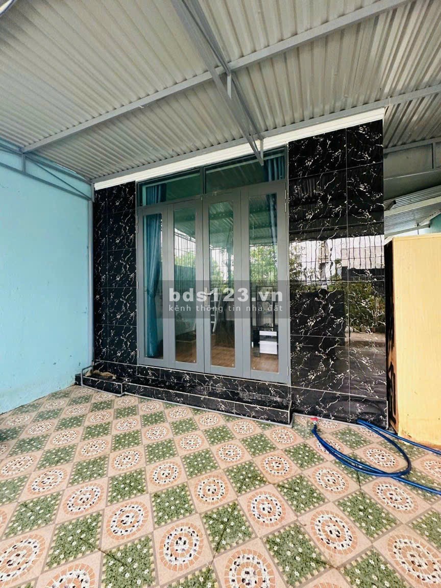 Bán căn nhà 2MT 110m2 đường Bàu Tre, Tân An Hội, Củ Chi, thiết kế 2PN 1WC, SHR 110m2 giá 465 Triệu
