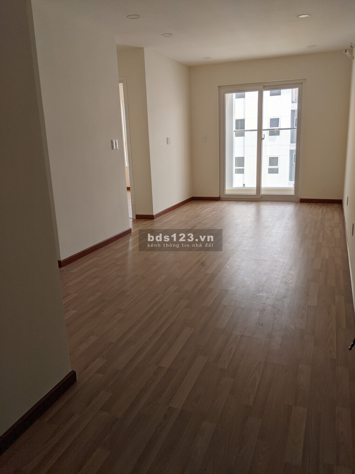 Chính chủ cần bán căn GÓC 2PN 65m2 tầng cao mới, chưa ở, D28 - 01 chung cư Diamond Riverside quận 8