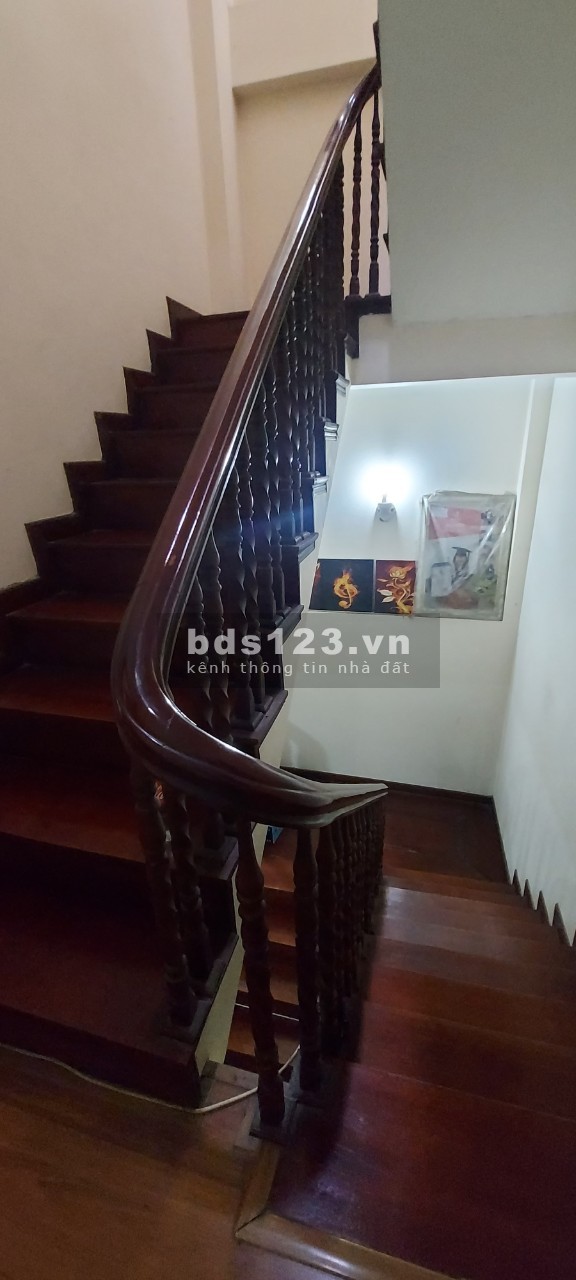Bán nhà chính chủ số 18 ngõ 528 La Thành, Giảng võ, Ba đinh, Hà Nội