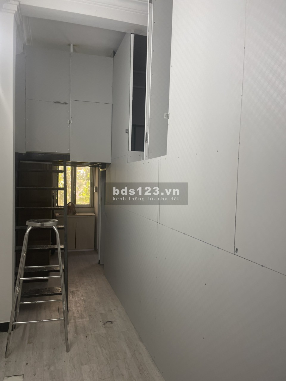 Sleepbox đứng quận Tân Bình có cửa khóa riêng biệt rộng gần 10M2