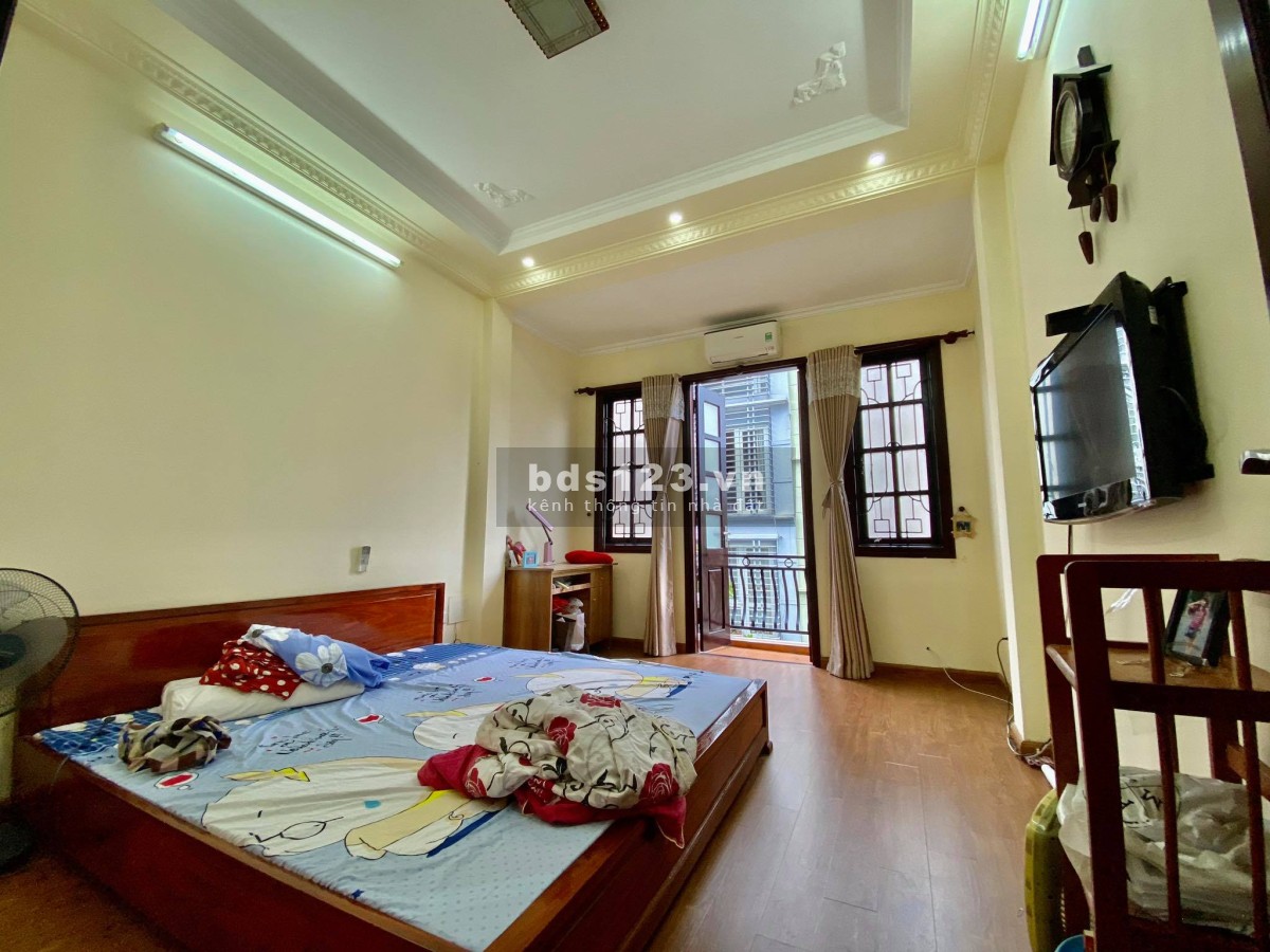 TAM TRINH 38 M 4,2 TỶ - LÔ GÓC - NGÕ THÔNG - Ô TÔ TRÁNH - KINH DOANH ĐỈNH.