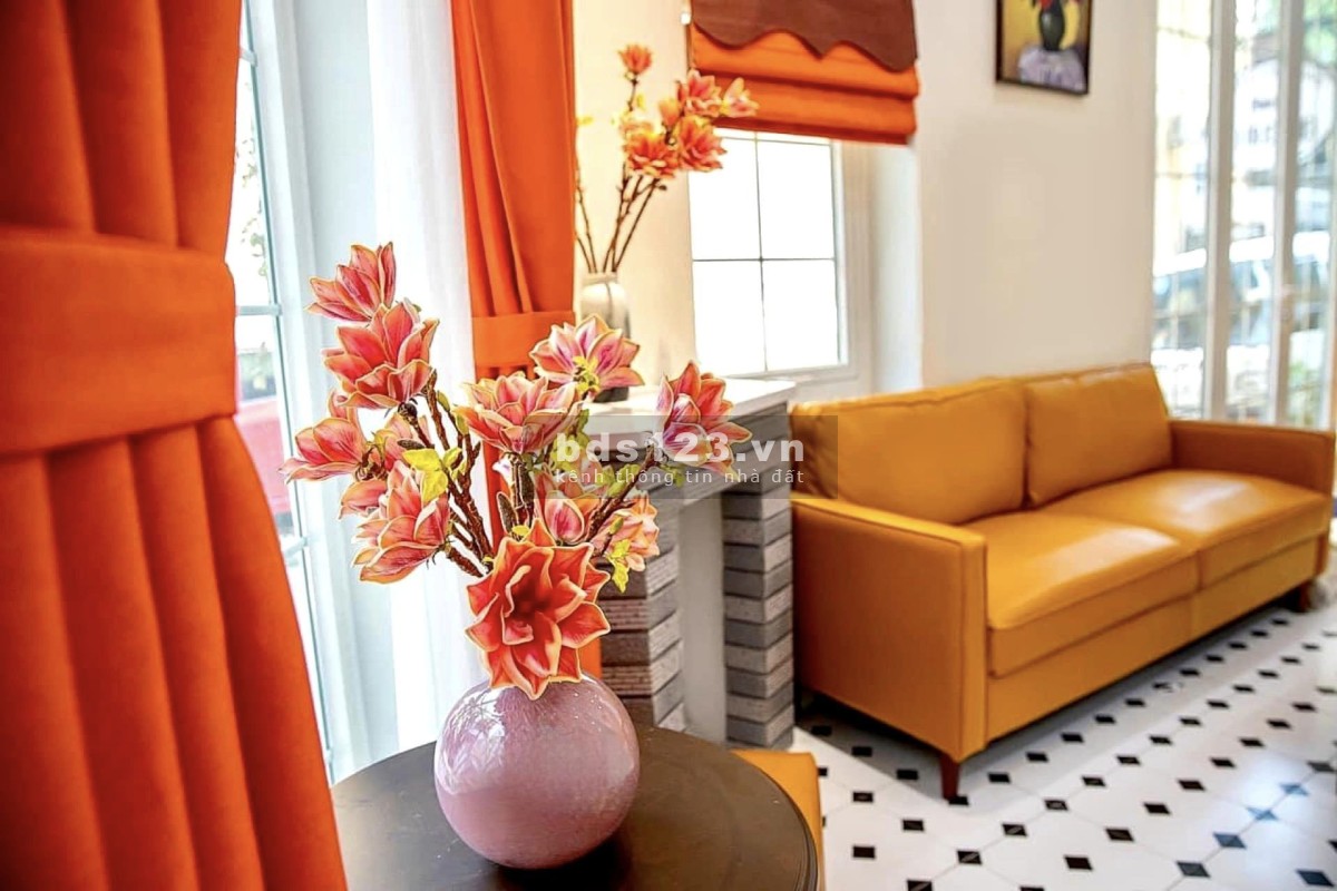 Nhà Đẹp Kinh Doanh Ngõ Ô TÔ Kim Ngưu 40m, 4 tầng, mt 12.6m, giá 10.2 Tỷ.