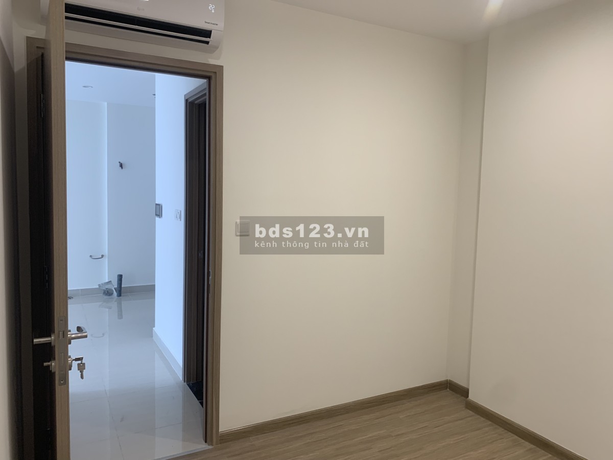 Bán gấp căn 2PN 2WC Vinhomes Quận 9 giá 2,450 tỷ BTP+ sổ
