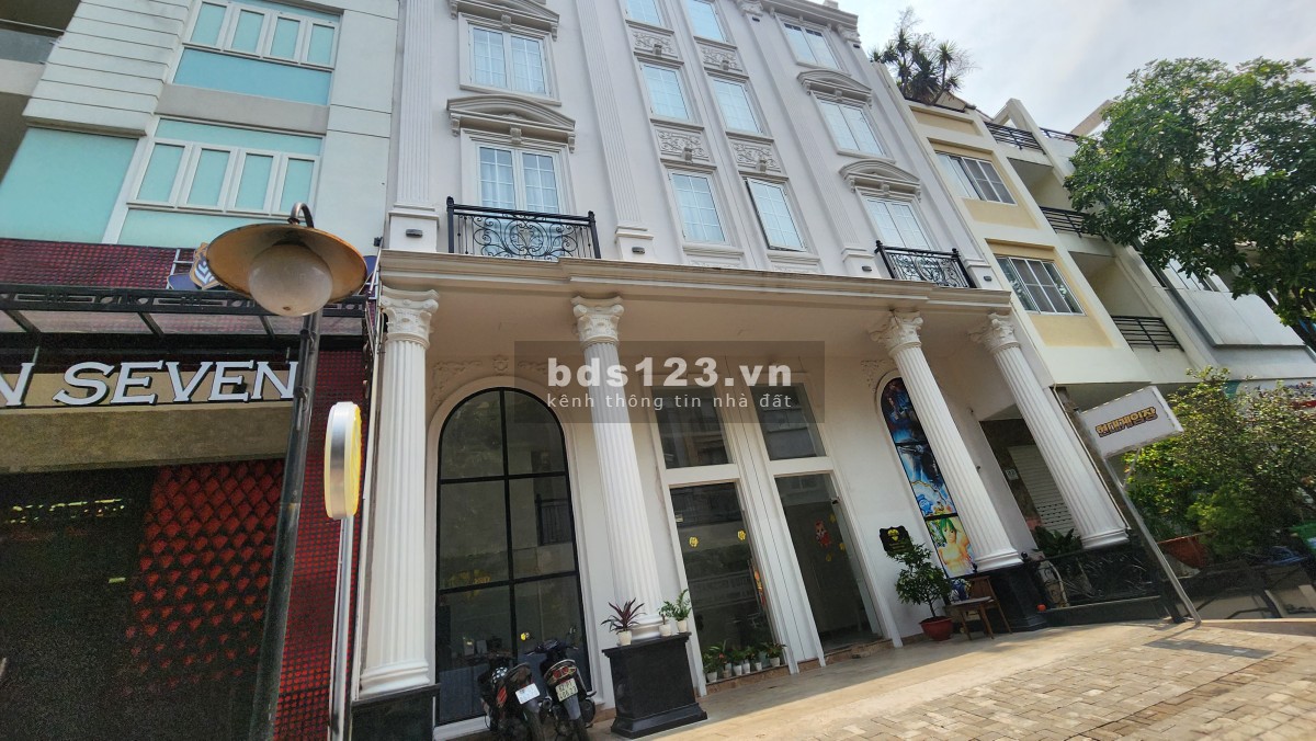 MỚI! Cho thuê Nhà phố đường Phan Khiêm Ích 5 tầng làm Văn phòng Showrom ngay Phú Mỹ Hưng, Quận 7