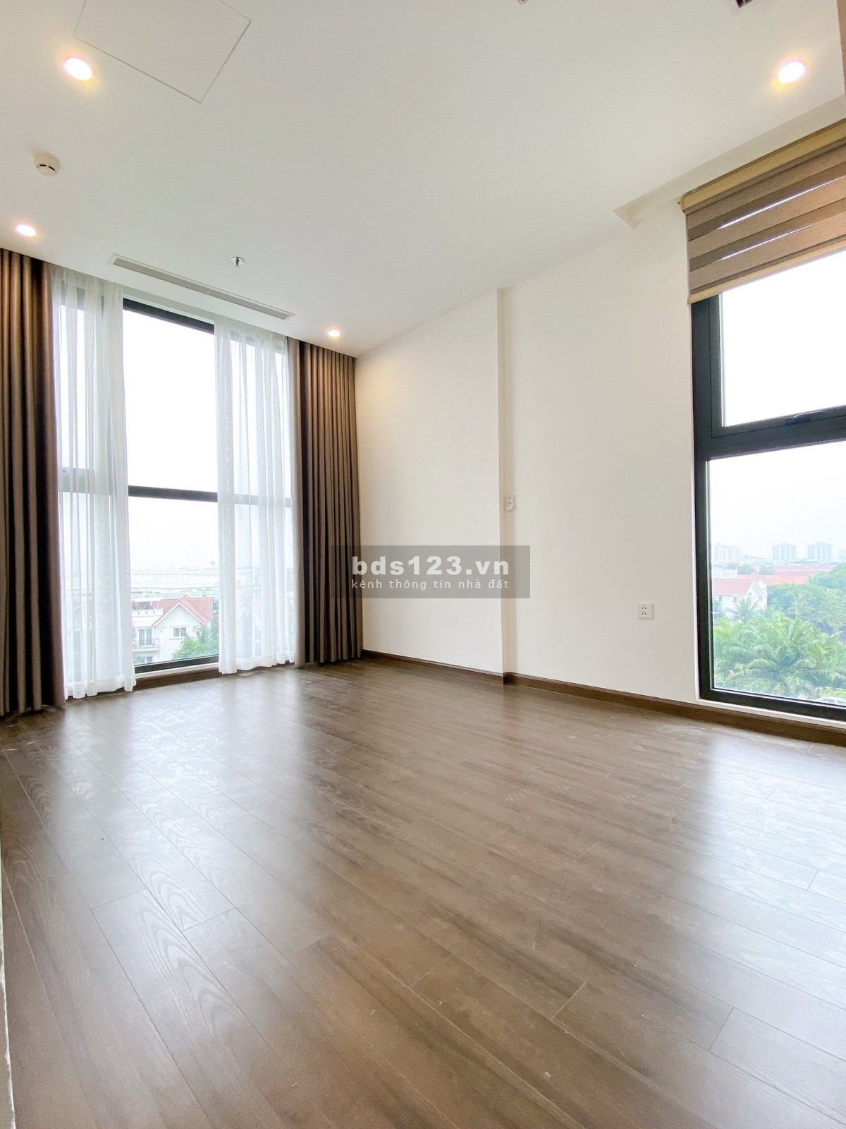Cho thuê căn hộ cao cấp Vinhomes Symphony: 2PN, cơ bản 10tr/th & đủ đồ 14tr/th, LH: 0896861233