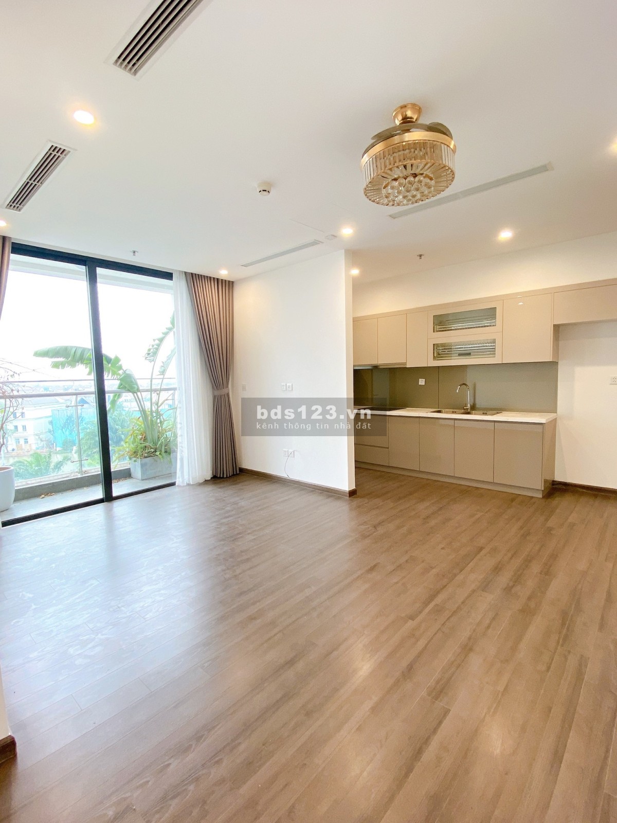 Cho thuê căn hộ cao cấp Vinhomes Symphony: 2PN, cơ bản 10tr/th & đủ đồ 14tr/th, LH: 0896861233