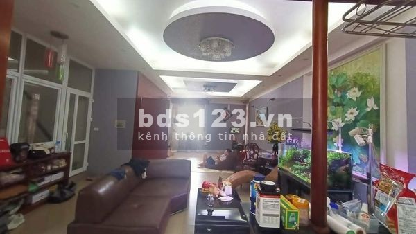 Bán Nhà Ngõ Chợ Ngọc Thụy, ngõ thông Ngọc Lâm