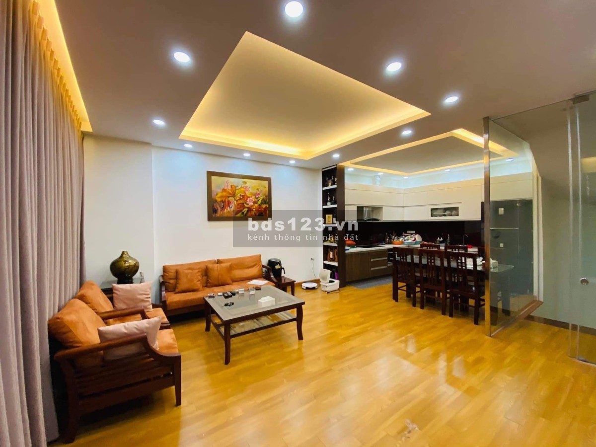 Bán nhà mặt phố Khâm Thiên - lô góc - 2 thoáng, ôtô, kd, dt 45m2x5t mt 4.5m, nhỉnh 8 tỷ.