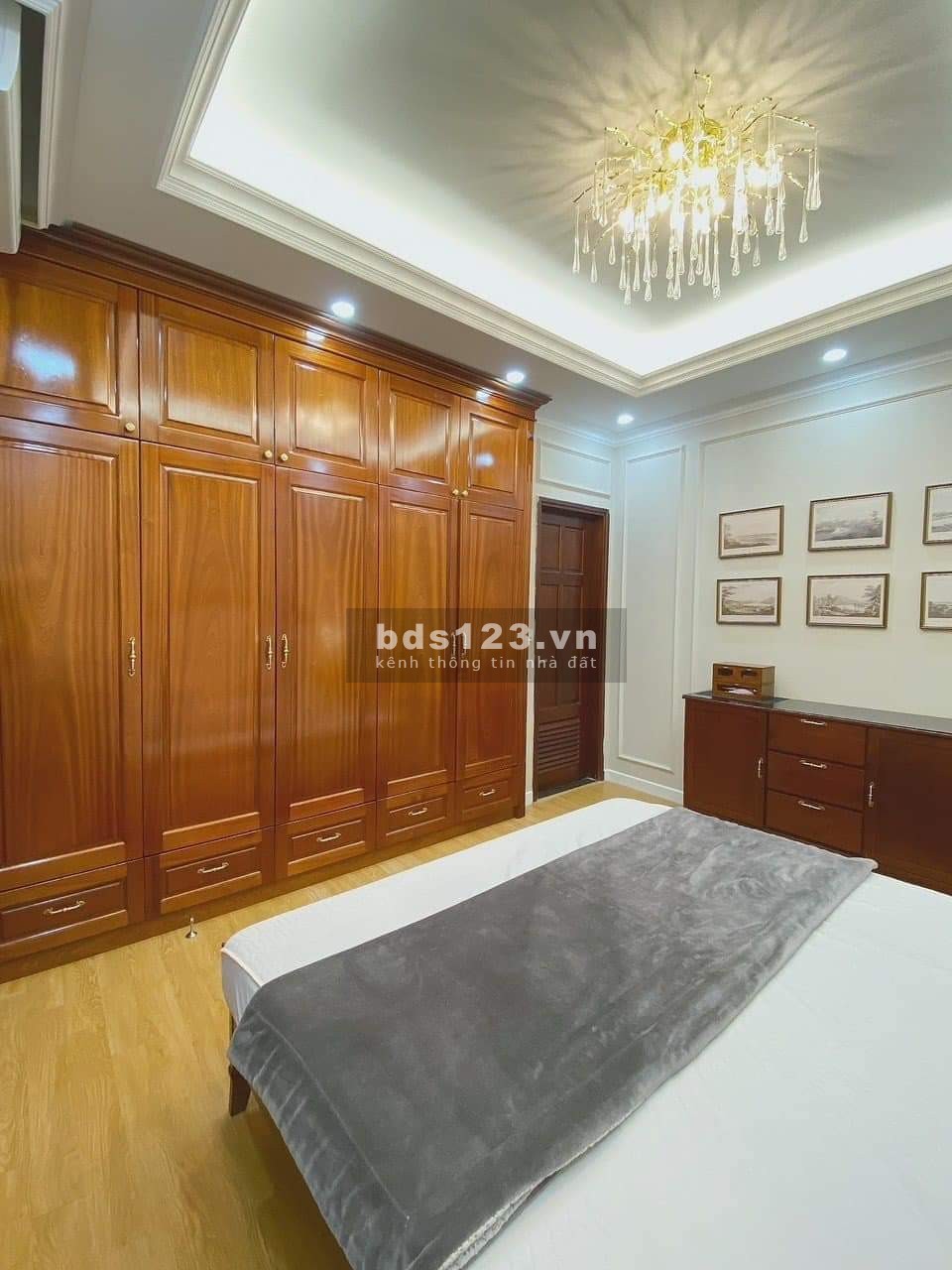 Nhỉnh 3 tỷ có ngay nhà 35m -Trung tâm Thạch Bàn - Bạt ngàn tiện ích.