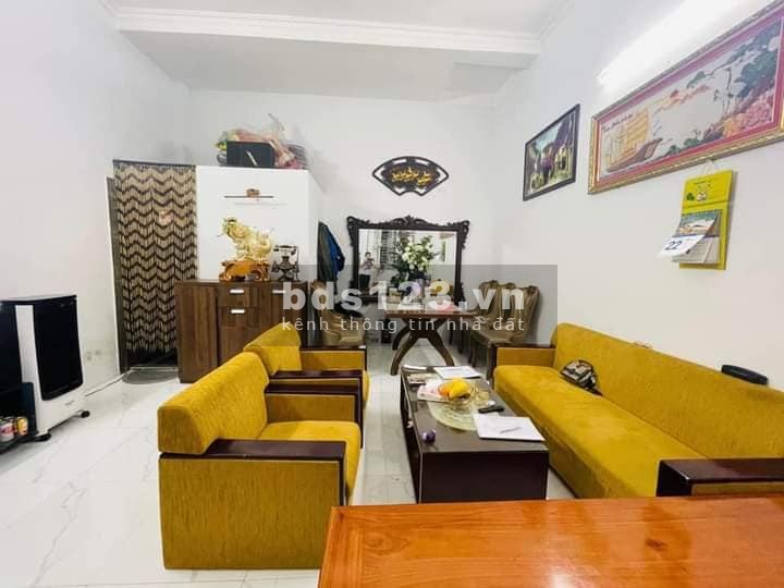 Bán Nhà Gốc Đề, Minh Khai 57m, 3 tầng, mặt tiền 4.5m, giá 4.1 tỷ.