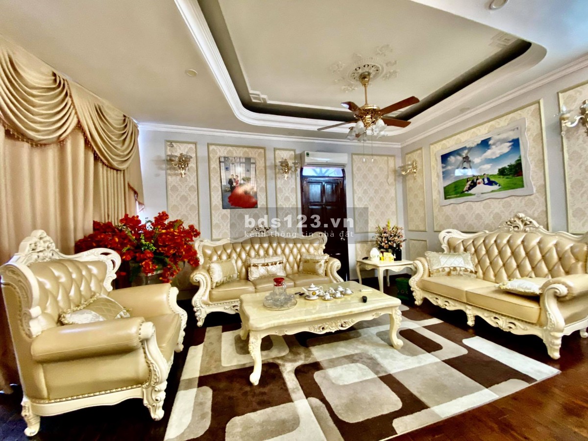 Bán nhà Nguyễn Trãi 5.65 Hai thoáng hàng xóm Royal City
