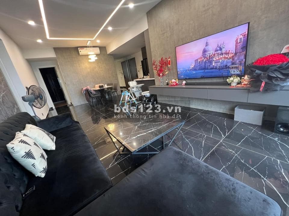 Bán chung cư cao cấp Berriver 390 Nguyễn Văn Cừ118m2 - giá cực hợp lý