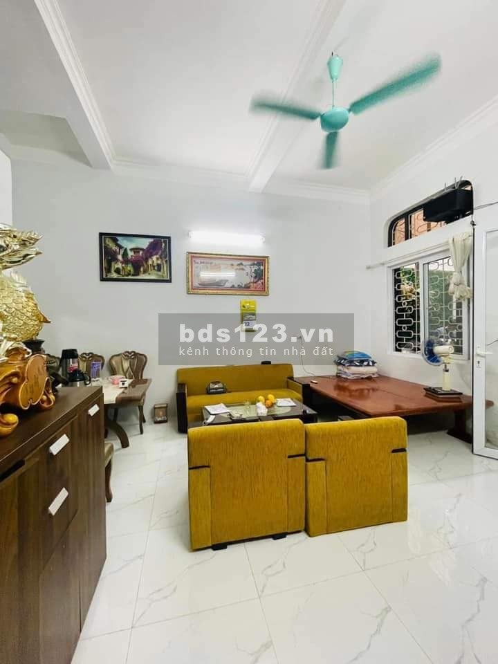 Bán Nhà Gốc Đề, Minh Khai 57m, 3 tầng, mặt tiền 4.5m, giá 4.1 tỷ.