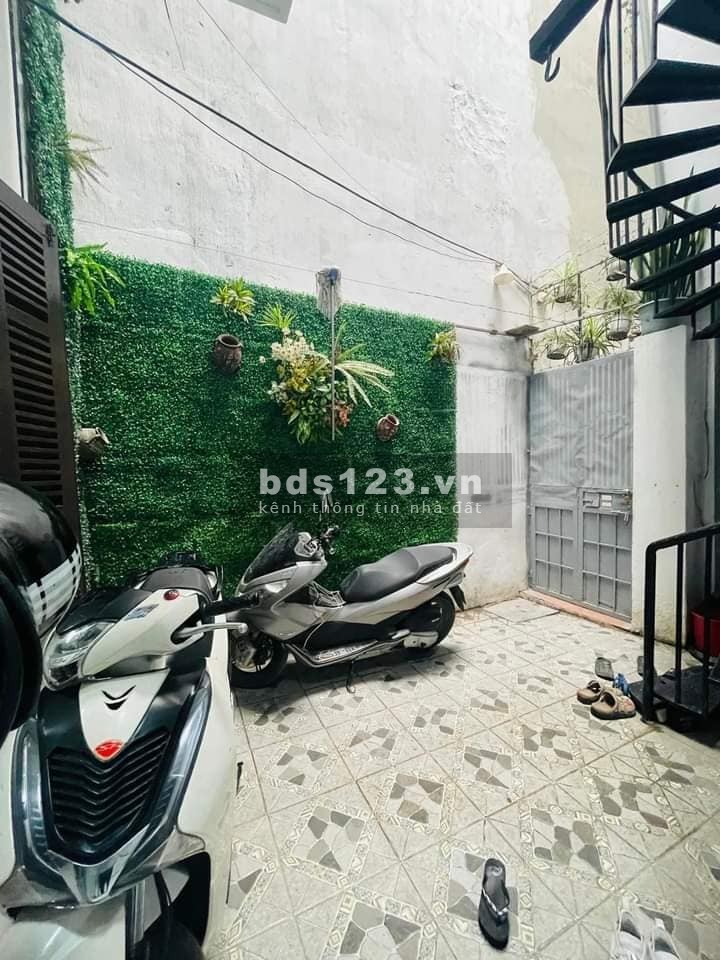 Bán Nhà Gốc Đề, Minh Khai 57m, 3 tầng, mặt tiền 4.5m, giá 4.1 tỷ.